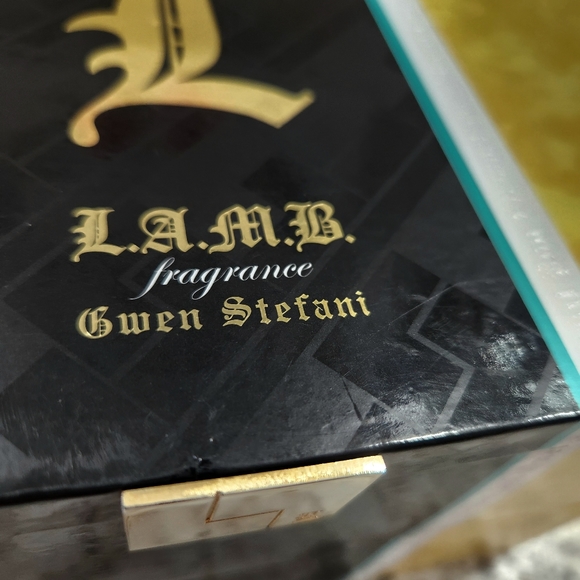 L.A.M.B. Gwen Stefani Fragrance/Jewelry Box,  '07 Collectible Gift Box - Picture 9 of 15